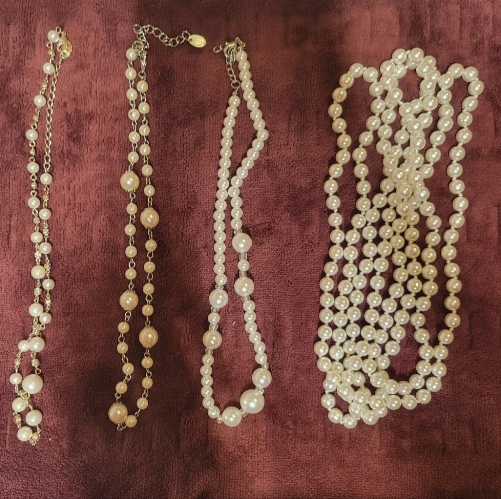 Lot of 4 pearl necklaces & chokers adjustable lengths